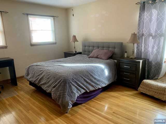 177 Union Ave - Photo 3 of 7