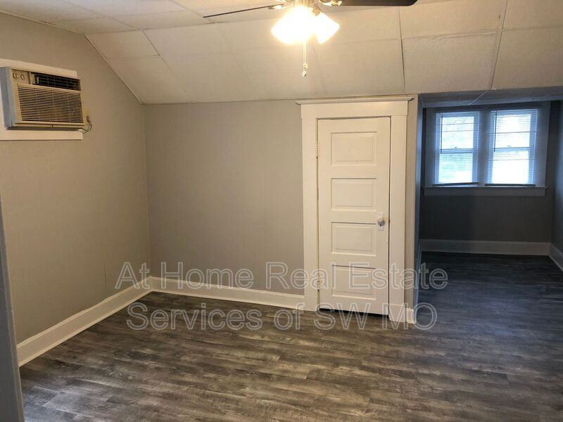 649 S Main Ave #3 - Photo 2 of 5