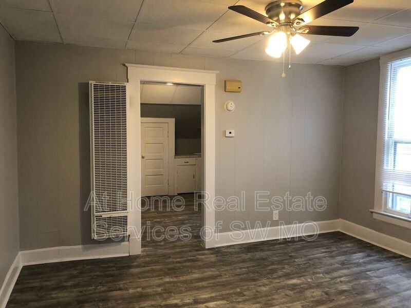 649 S Main Ave #3 - Photo 4 of 5