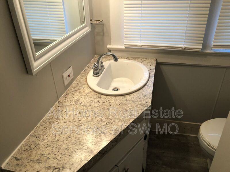 649 S Main Ave #3 - Photo 5 of 5