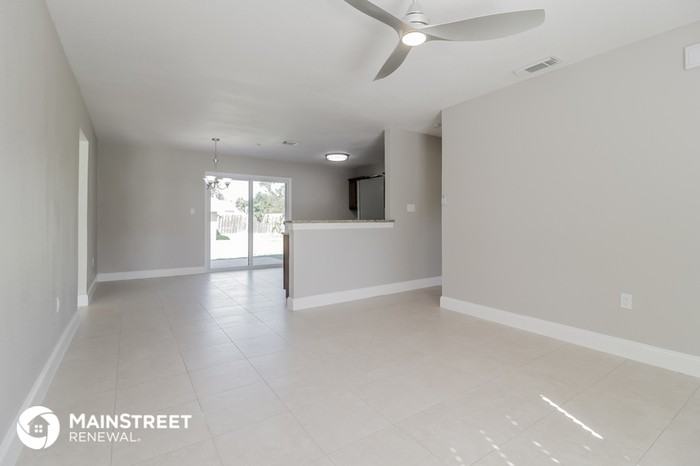 4530 Rosebud St - Photo 3 of 16