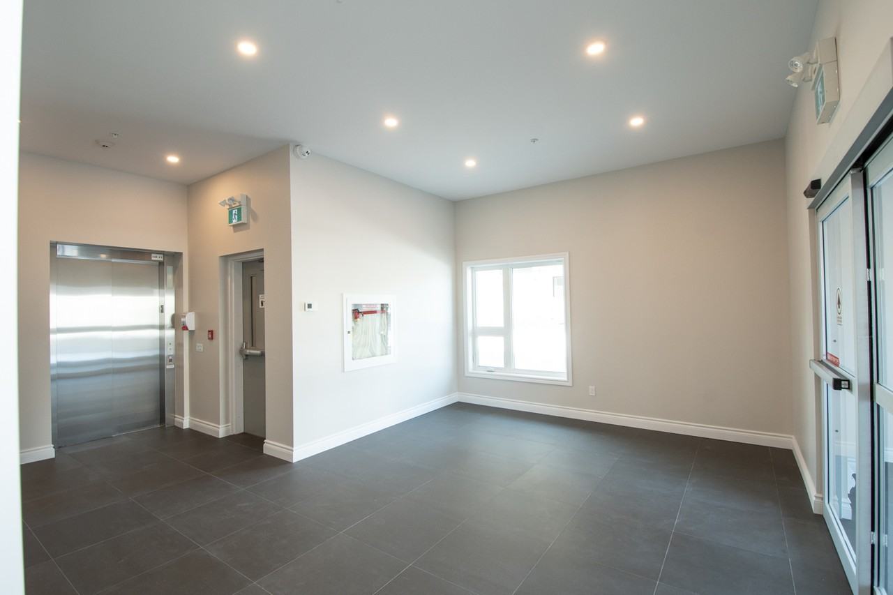 143 Bloor St W #403 - Photo 3 of 3