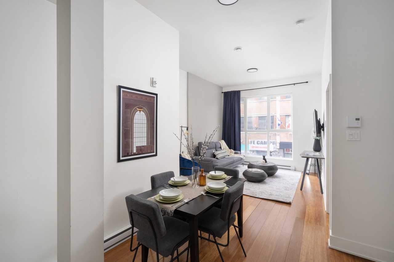 62 Rue Prince-Arthur Est — photo 1