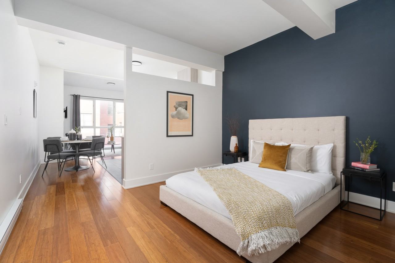 62 Rue Prince-Arthur Est — photo 1