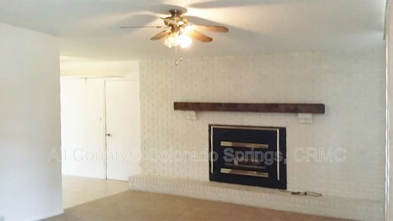 1910 Monterey Rd - Photo 2 of 8