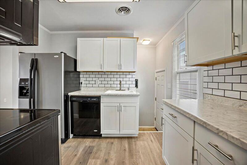 1514 Stevens Dr - Photo 3 of 15