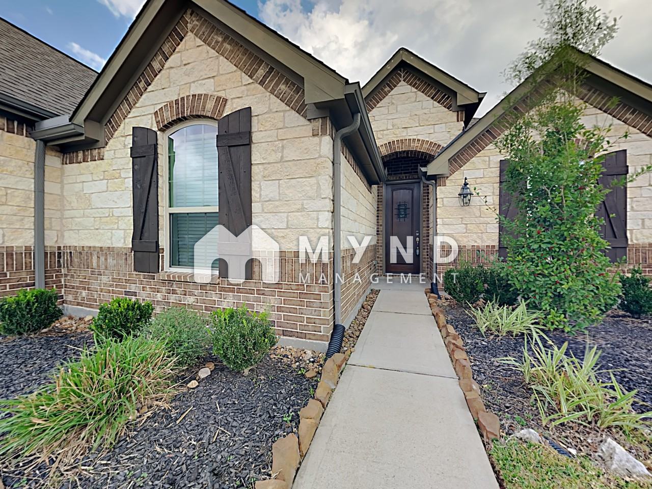 2027 Scenic Hollow Ln #1 - Photo 2 of 20