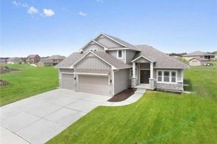 516 Se Linden Dr - Photo 1 of 1
