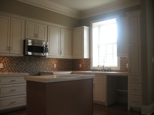 701 Dauphin St - Photo 2 of 9