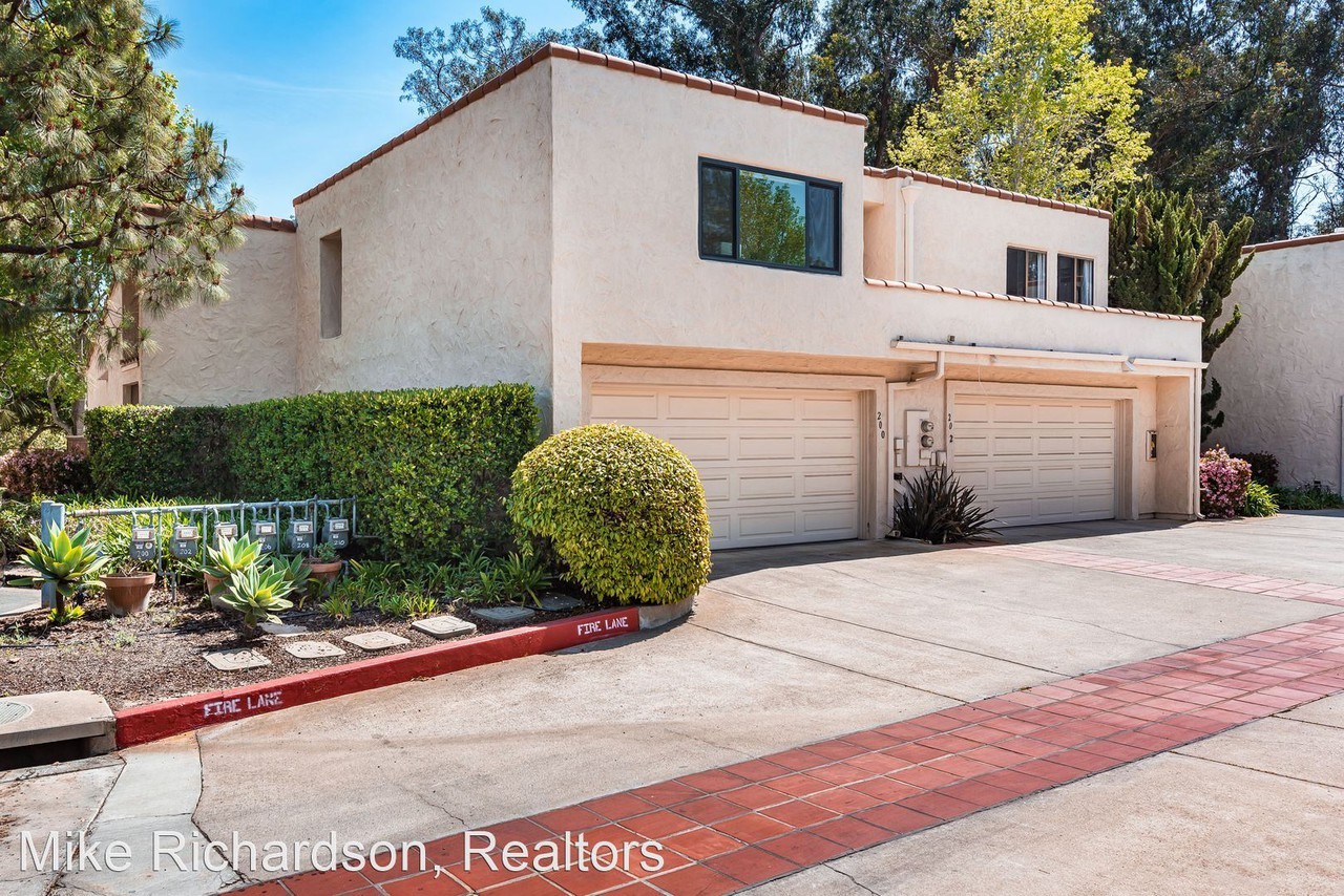 200 Reef Ct - Photo 2 of 17