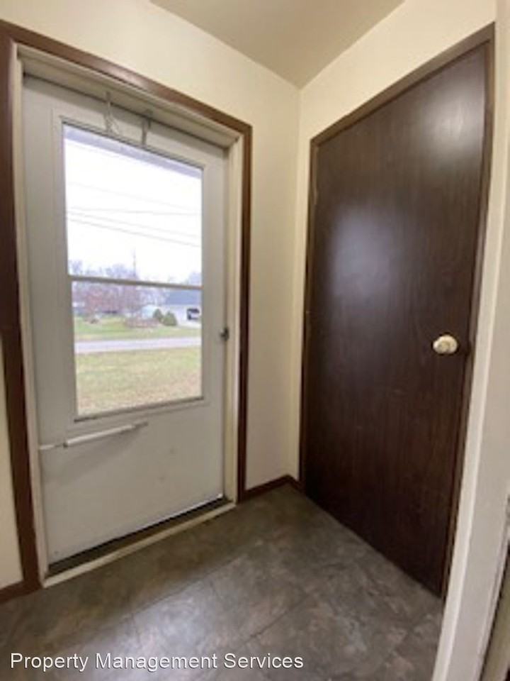 209 Railroad St Apartments in Wakarusa, IN 46573 Zumper