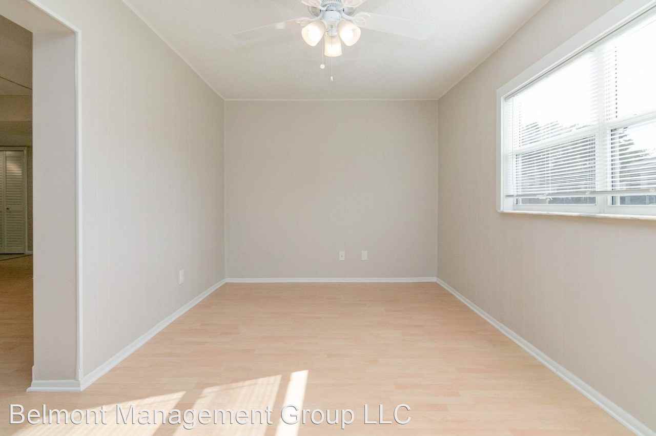 110 Madrid Dr - Photo 3 of 13