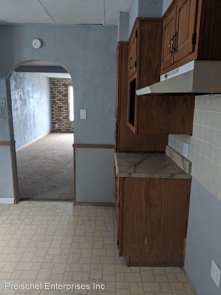 42 Lester Street - Photo 2 of 8