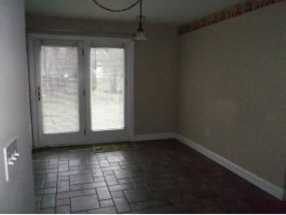 2 Oxbow Rd - Photo 3 of 11