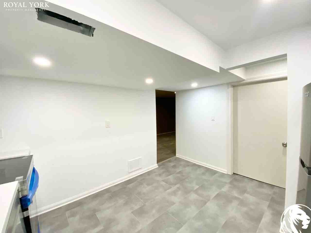 3 Bondhead Pl #2 - Photo 3 of 19