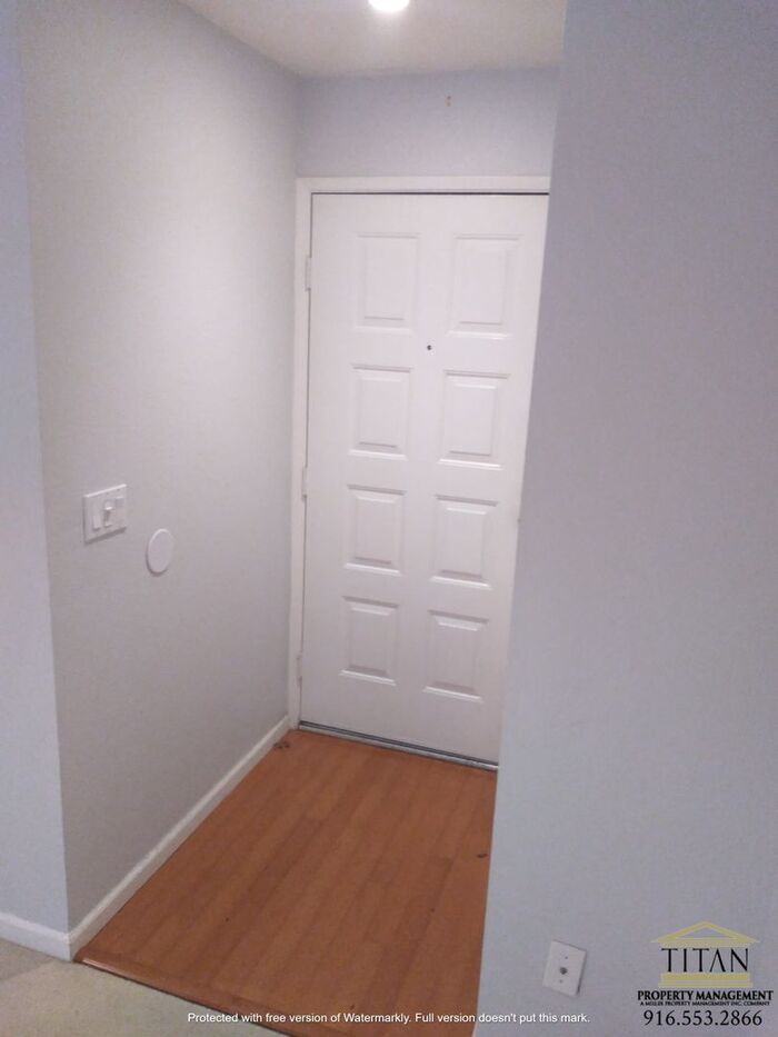 1631 10th St #2 - Photo 2 of 29