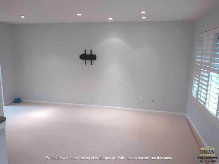 1631 10th St #2 - Photo 3 of 29