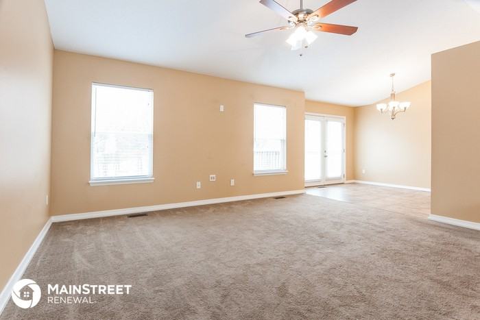 10 Concord Dr - Photo 2 of 15