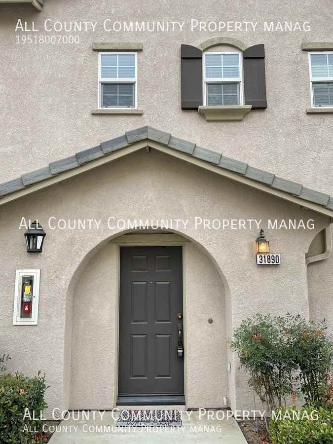 31890 Delfina Way - Photo 2 of 33