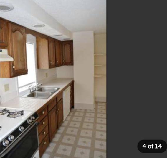 701 8th St - Photo 3 of 15