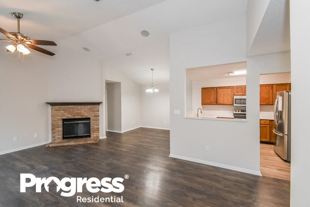 3825 Millpoint Dr - Photo 3 of 21