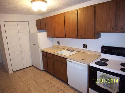 36 Parkwood Ln - Photo 2 of 7