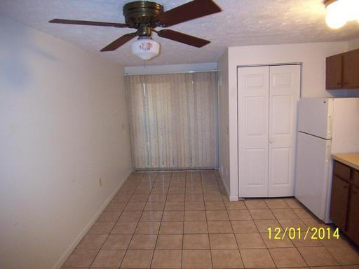 36 Parkwood Ln - Photo 3 of 7