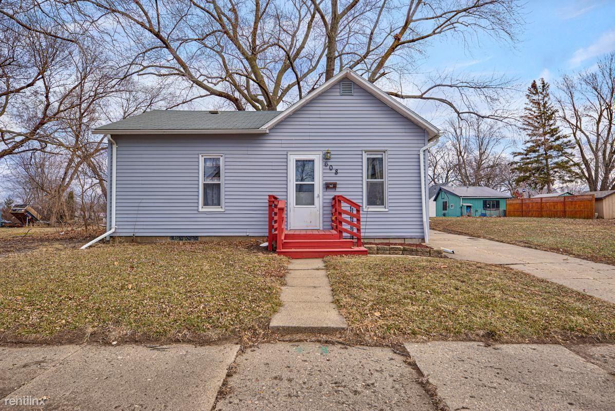 612 N Hampton St - Photo 2 of 10
