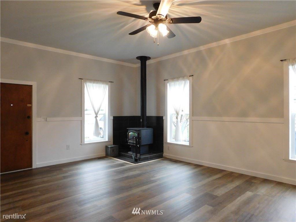 319 Orchard Ave - Photo 3 of 10