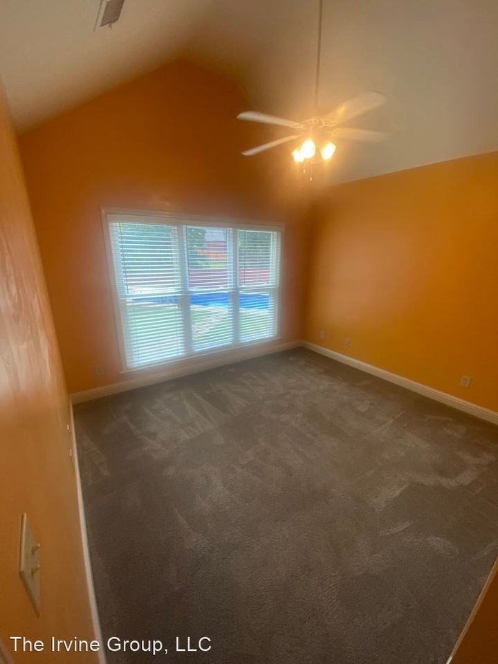 1301 Carson Dr - Photo 2 of 13