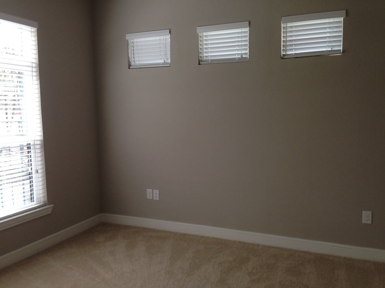 5400 Brodie Ln - Photo 2 of 6