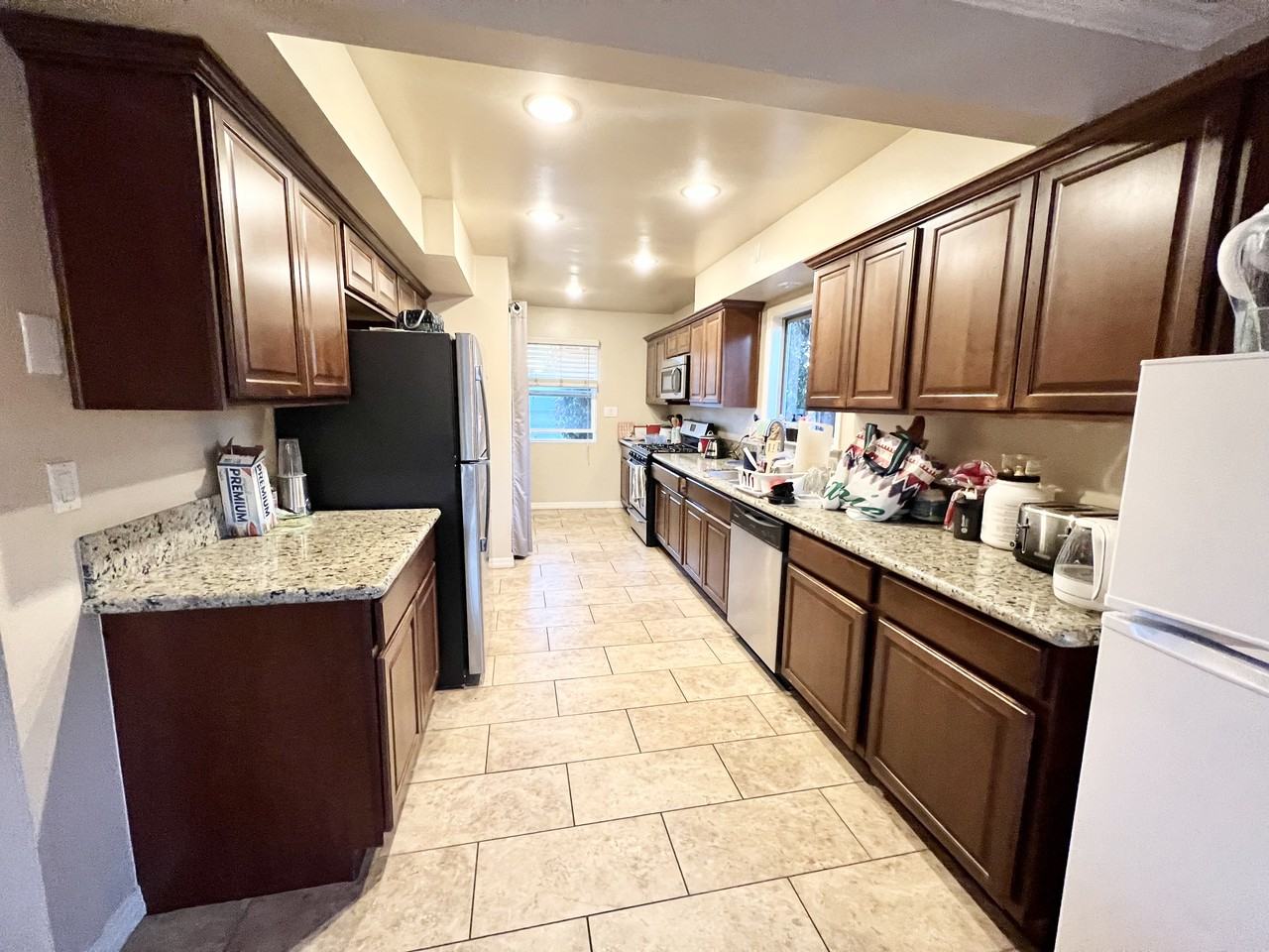 4775 54Th St - Photo 2 of 14