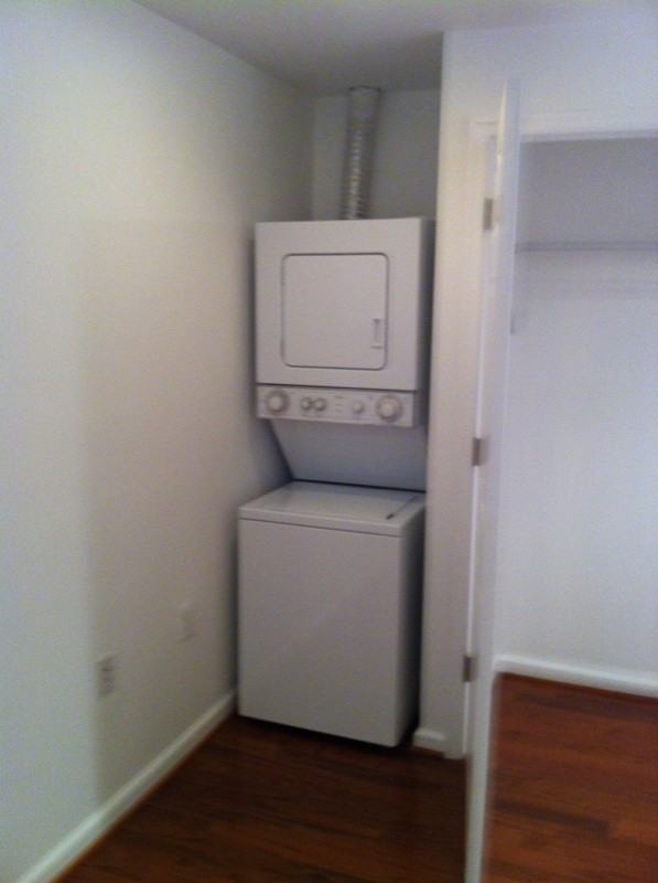 1629 L Street Northeast - Photo 7 of 11