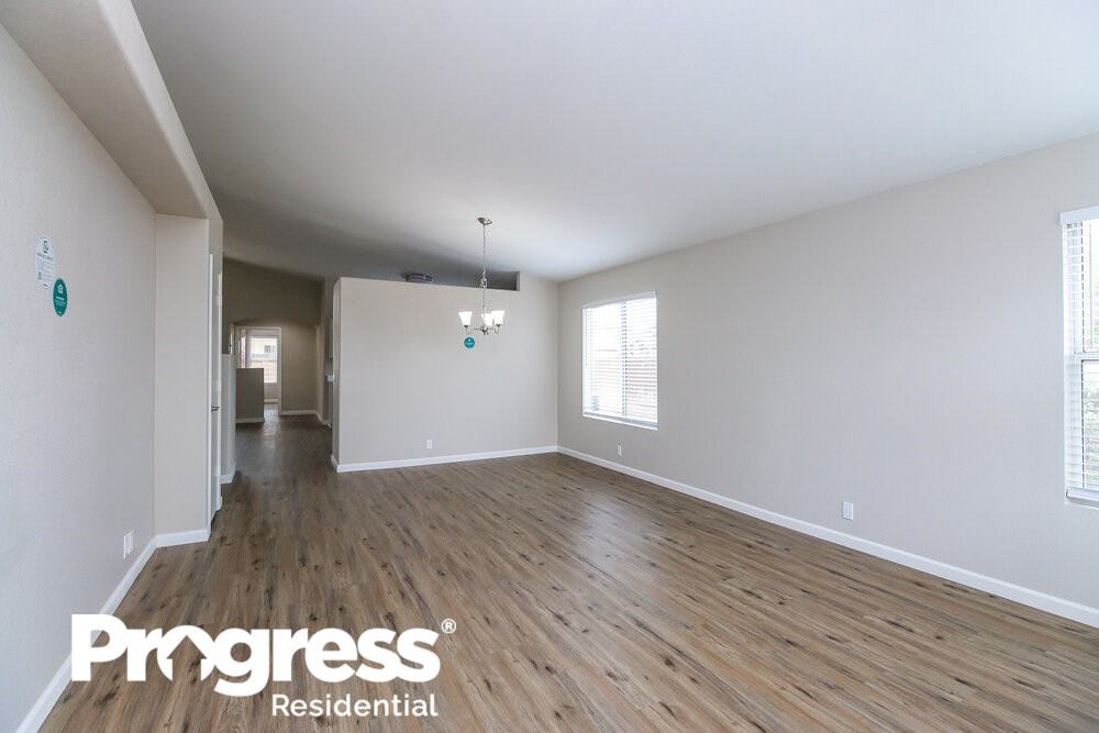 2915 S Aletta - Photo 3 of 16