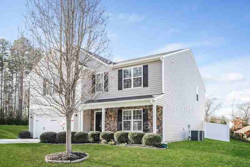 101 Homeplace Dr - Photo 2 of 15