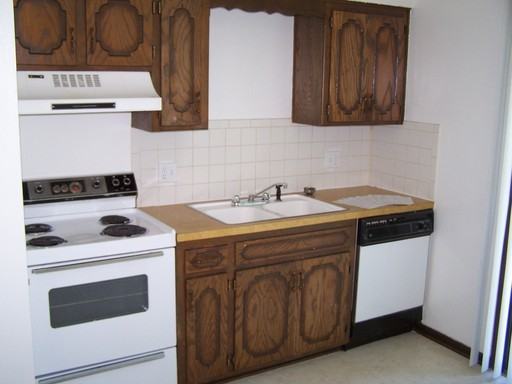 809 W Prairie St - Photo 3 of 5