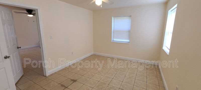 1 Ellis Dr #B - Photo 7 of 8