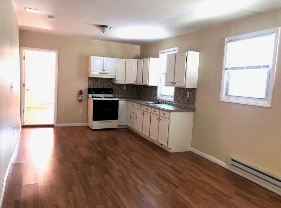 516 N Indiana Ave #518 - Photo 2 of 12