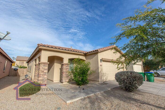 44212 W Cydnee Dr - Photo 2 of 37
