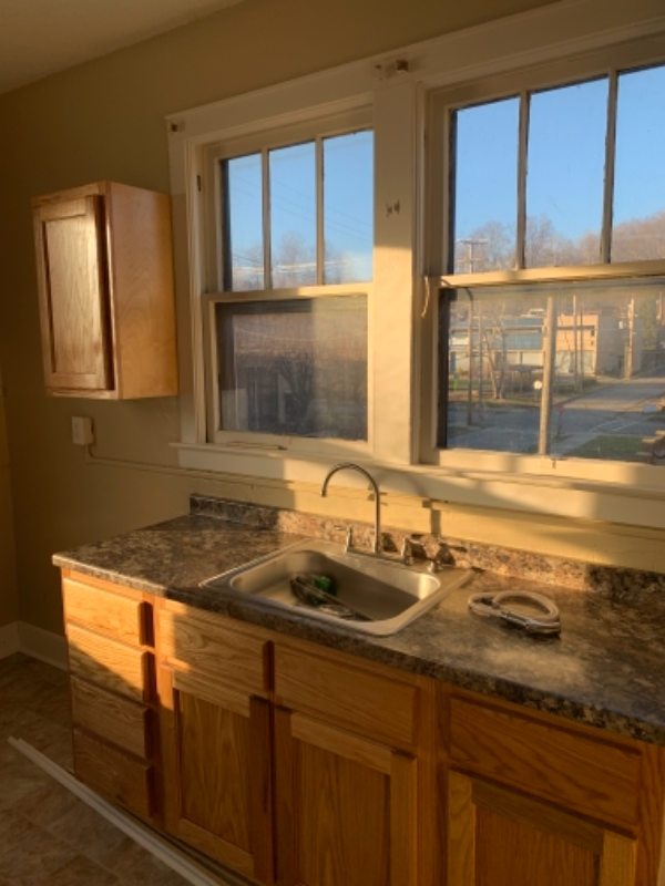 320 Church St - Photo 2 of 4