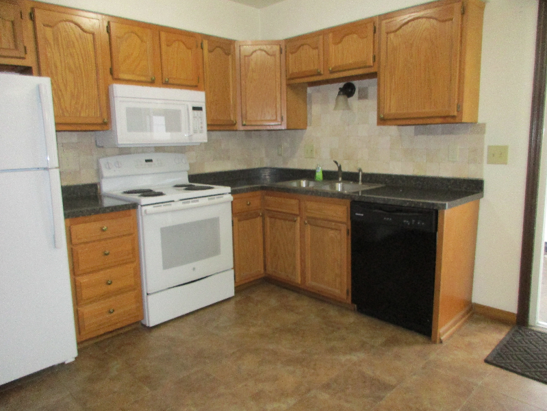 5048 Godown Rd - Photo 2 of 13