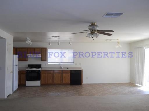 5579 W Beetle Dr - Photo 3 of 7