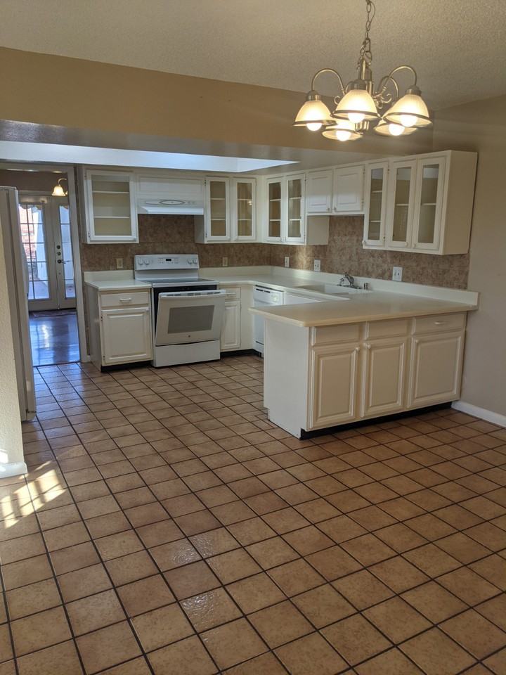 763 Espada Drive - 1Unit A #1 - Photo 5 of 18