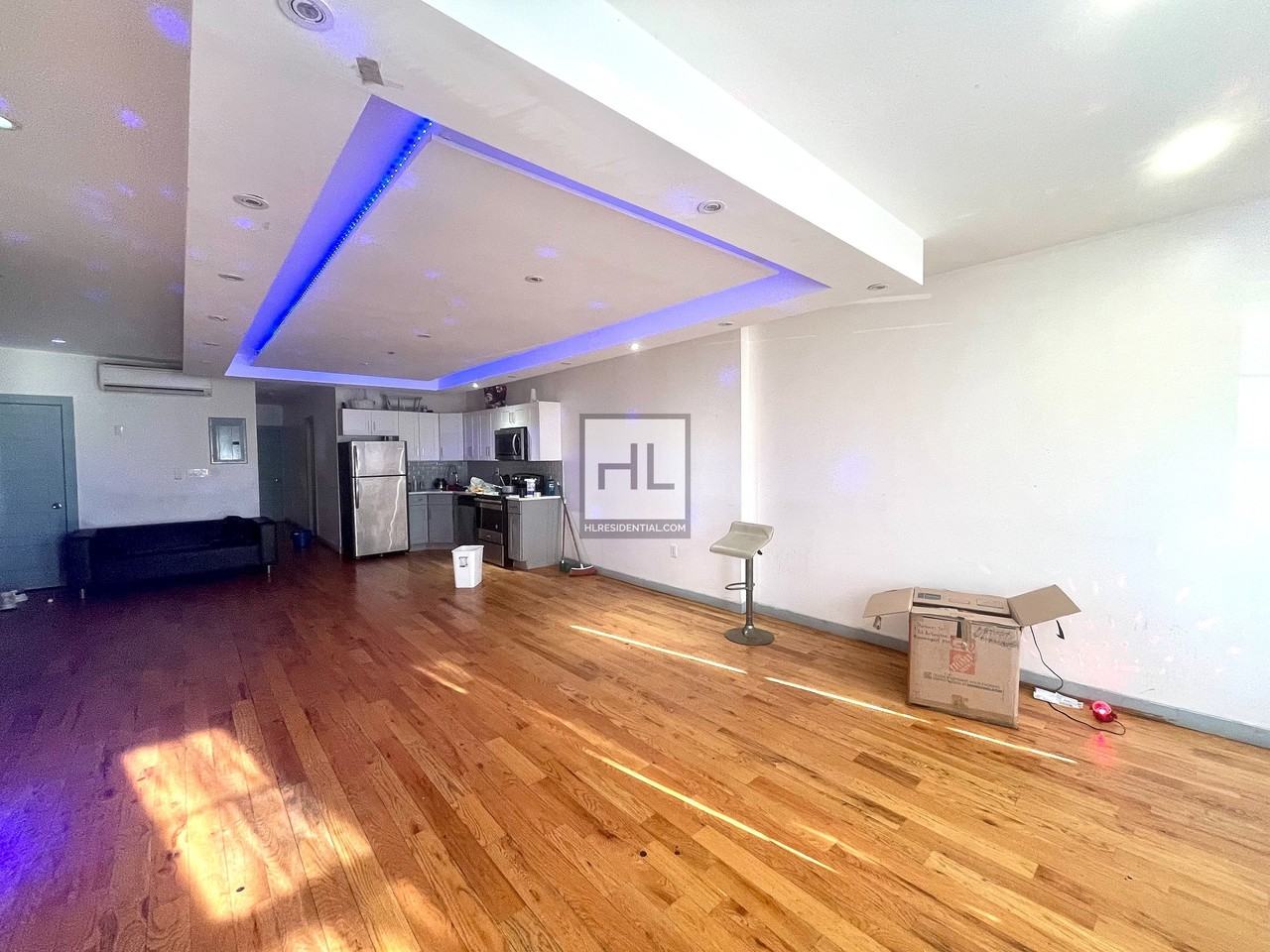 61 Arlington Ave #1 - Photo 3 of 12