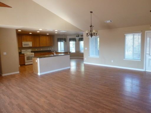 15400 Seaman Gulch Rd - Photo 3 of 22