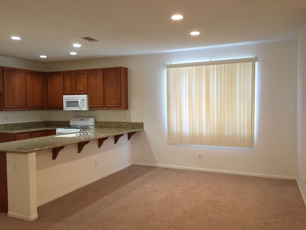 501 Palm Ave - Photo 3 of 8