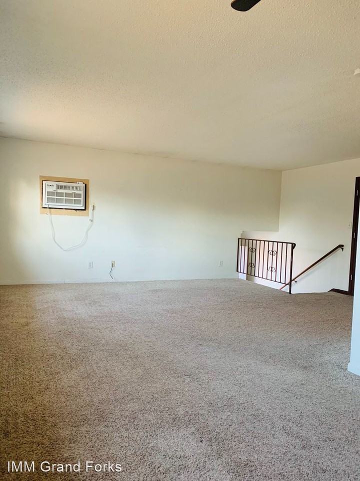 732 Great Plains Ct - Photo 3 of 8