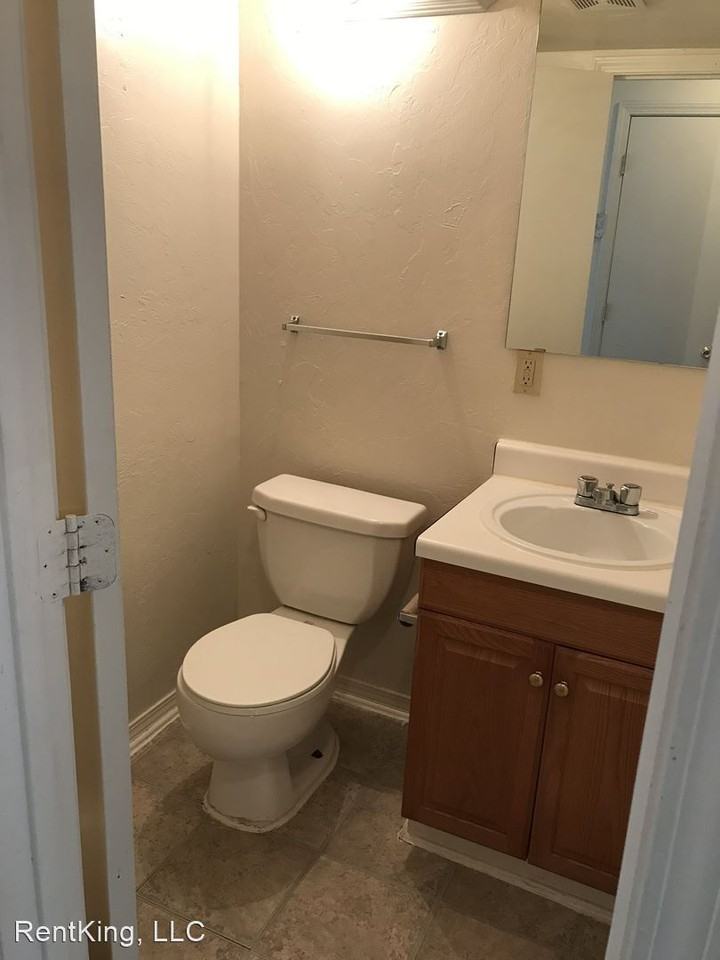 1329 Eastgate Dr - Photo 2 of 21