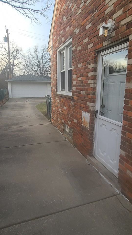 1536 Hollywood St - Photo 3 of 29