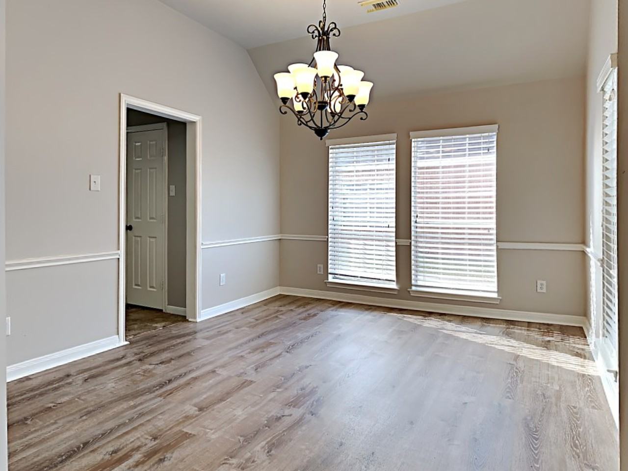 2006 Breezway Bend Ln - Photo 3 of 20